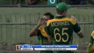 Watch Imran Tahir gets 2 set batsmen (Sl vs SA 2nd ODI 2014) Video