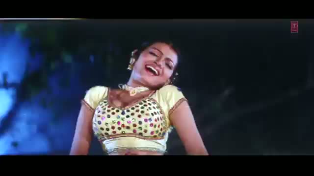 Watch Chalis Rupaiya Roj Kamaave (Bhojpuri Video Song) Bhaiya Ke Saali Video