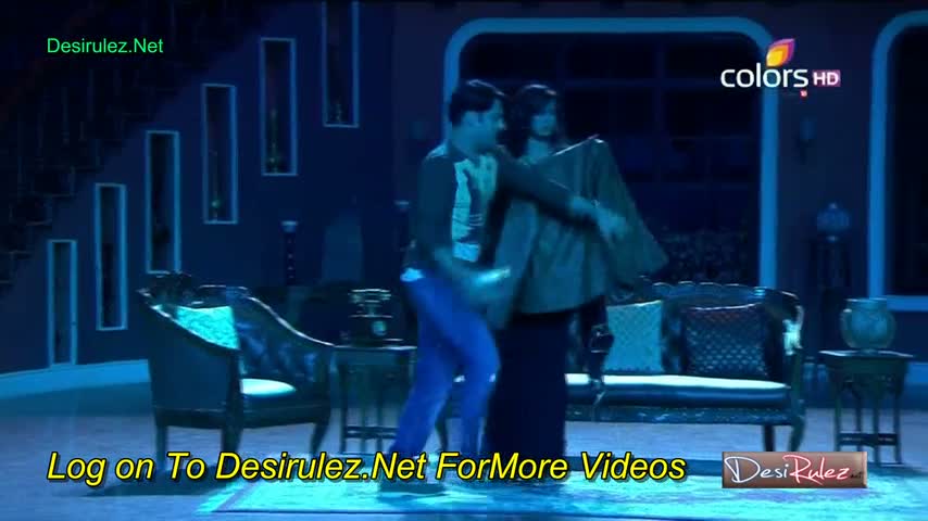 Watch Comedy Nights with Kapil - Sonam Kapoor & Fawad Khan - 26th July 2014 - Part 1/4 Video