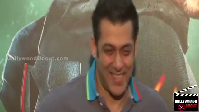 Watch Salman Khan Wishes EID MUBARAK To FANS ! Video