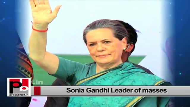 Watch Sonia Gandhi contributing her maximum to make a strong and self reliant India Video