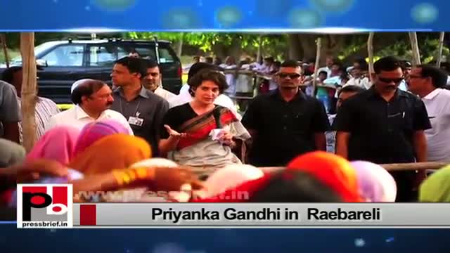 Watch Priyanka Gandhi who resembles Indira Gandhi Video