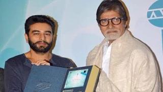 Watch Amitabh Bachchan Launches Shekhar Ravijani's Hanuman Chalisa Video