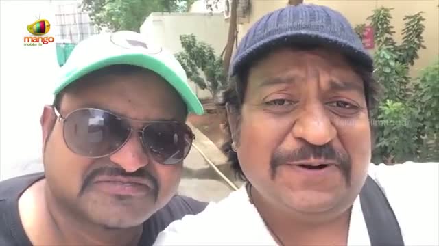 Watch Run Raja Run Movie Funny Selfie Review - Sharwanand, Seerat Kapoor Video