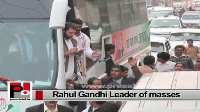 Watch Rahul Gandhi - real mass leader who has a special ability to connect with the people Video