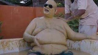 Watch Satish Kaushik is an uneducated rich man - Dekh Tamasha Dekh Video