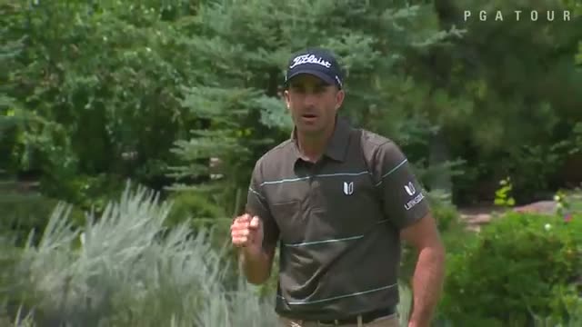 Watch Geoff Ogilvy rolls in a 26-foot putt for eagle at Barracuda Video