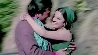 Watch Chala Jata Hoon - Kishore Kumar, Rajesh Khanna, Mere Jeevan Saathi Song [Old is Gold] Video