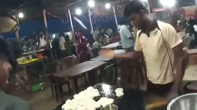 Watch Amazing Video Indian Street Shop Paratha Maker shows his Talent Video