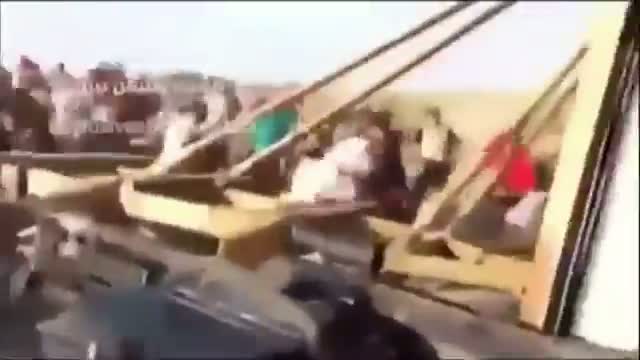 Watch Iraqi Troops Deliver Humanitarian Aid Video
