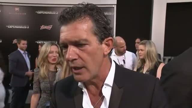 Watch 'Expendables 3' Stars Pay Tribute to Williams Video