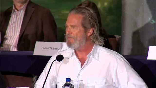 Watch Bridges Reacts to Death of Friend Robin Williams Video