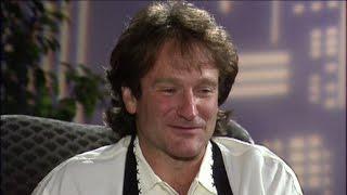 Watch Robin Williams' Daughter Sends Emotional Message to Dad Video