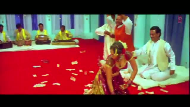 Watch Pee Ke Dekh Ha Mahuaa [ Hot Item Dance Video in HD Quality ] Maiya Rakhiha Senurwa Aabad Video