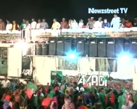 Watch Soft coup? PTI protesters storms Secretariat and PTV studio in Pakistan Video