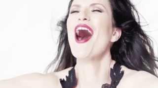 Watch Laura Pausini - Sino a ti (with Thalia) (Official Video) Video