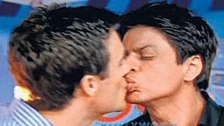 Watch Bollywood actors GAY KISSING in public | Shahrukh Khan, Ranbir Kapoor & MORE! Video