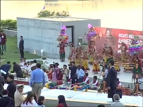 Watch PM Modi and Chinese President walk along Sabarmati riverfront Video