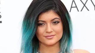 Watch Kylie Jenner Living in Kendall Jenner's Shadow Video