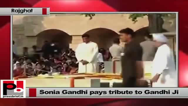 Watch Sonia Gandhi pays homage to Mahatma Gandhi on his 145th birth anniversary Video