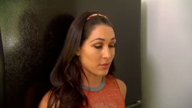 Watch Brie Bella is worried for her husbandÃ¢â‚¬â„¢s health: WWE Total Divas, Oct. 5, 2014 Video