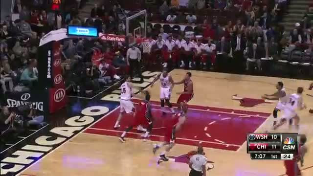 Watch NBA: Derrick Rose Impresses in 2014-15 Preseason Debut Video
