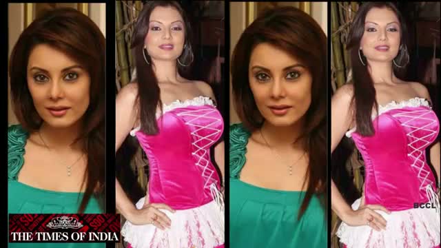 Watch Bigg Boss 8 : Arya Babbar asks Minissha Lamba to fake a romance Video