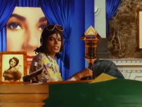Watch Michael Jackson - Leave Me Alone (Official) Video