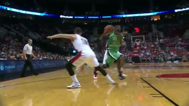 Watch NBA: Thomas Robinson Makes a Big Time Block! Video