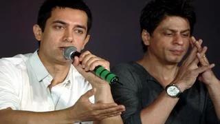 Watch Aamir Khan REFUSES BLOCKING Shahrukh Khan's Happy New Year SUCCESS Video