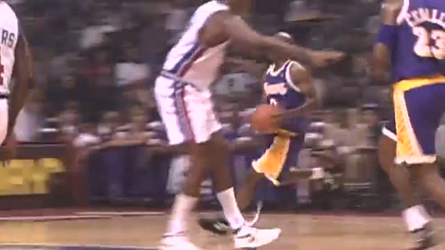 Watch NBA: Nick Van Exel Spoils Grant Hill's Rookie Debut with 35 - League Pass Look Back Video