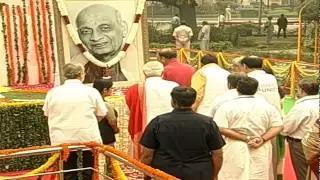 Watch PM Modi pays tribute to Sardar Vallabhbhai Patel on Rashtriya Ekta Divas Video