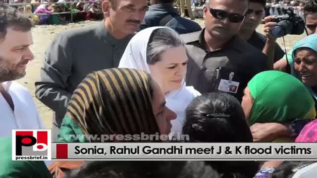 Watch Congress President Sonia Gandhi, Rahul Gandhi meet people at flood-hit J&K Video