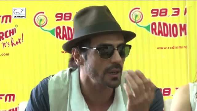 Watch Bollywood Celebrities Who Love Their Pet Dogs Video