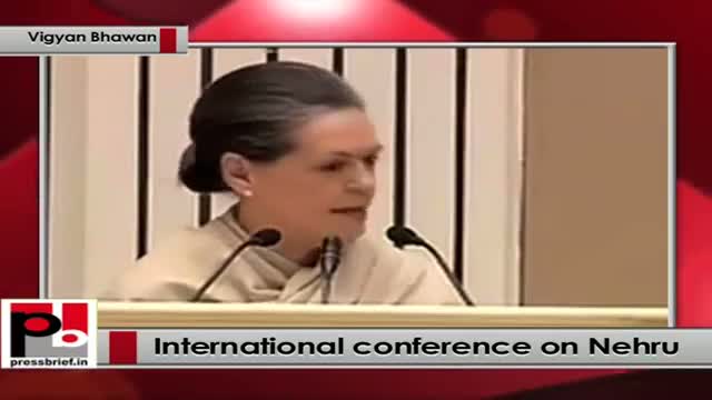 Watch Sonia Gandhi addresses the 125th anniversary commemoration conference of Pt. Nehru Video