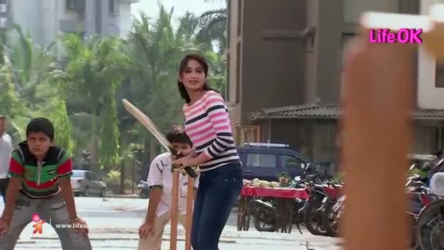 Watch Mere Rang Mein Rangne Waali - 18th November 2014 : Ep 2 Video