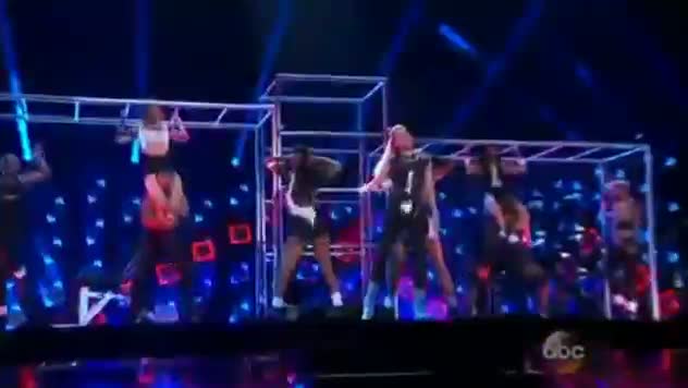 Watch Iggy Azalea, Charli XCX and MÃƒËœ "Fancy" Live Performance - American Music Awards 2014 Live Video