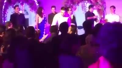 Watch Salman Khan, Aamir Khan, Katrina Kaif, Priyanka Chopra, Karan johar at Salman's Sister Aripta Wedding Video