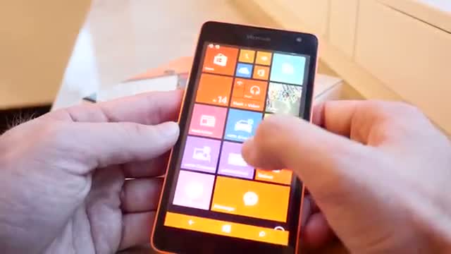 Watch Microsoft Lumia 535 Hands On [4K] Video