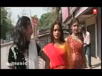 Watch Agali Ke Jaan Mare Kajra - New Bhojpuri Hot Song | Kumar Gaurav Video