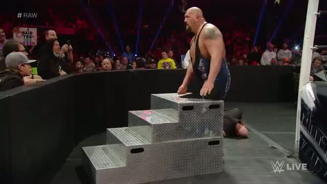 Watch Erick Rowan vs. Big Show: WWE Raw, December 1, 2014 Video