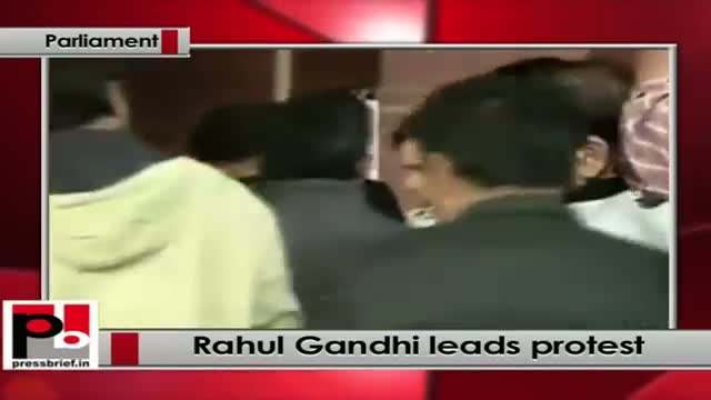 Watch Rahul Gandhi leads black-band protest against Niranjan JyotiÃ¢â‚¬â„¢s hate speech Video