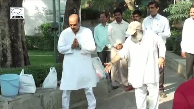 Watch Karan Razdan's Mother's Funeral Video
