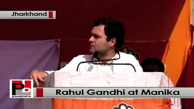 Watch Jharkhand polls: Rahul Gandhi mocks at ModiÃ¢â‚¬â„¢s Clean India campaign Video