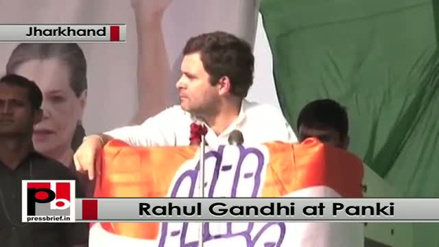 Watch Jharkhand polls: At Panki, Rahul Gandhi mocks at ModiÃ¢â‚¬â„¢s Clean India campaign Video