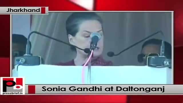 Watch Sonia Gandhi at Daltonganj, Jharkhand; targets BJP, Modi govt Video