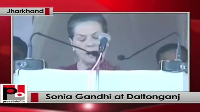 Watch Sonia Gandhi at Daltonganj, Jharkhand; hits out at BJP, Modi govt Video