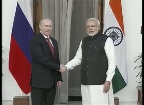 Watch Narendra Modi meets Vladimir Putin at Hyderabad House Video