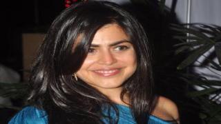 Watch Actor Shenaz Treasurywala's open letter to PM, Amitabh Bachchan, SRK Video Video