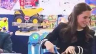 Watch Kate Middleton giving the side-eye is absolutely everything video Video